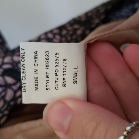 Hazel all over embroidered floral snap front coat, bow waist, women's size small - Picture 8 of 11